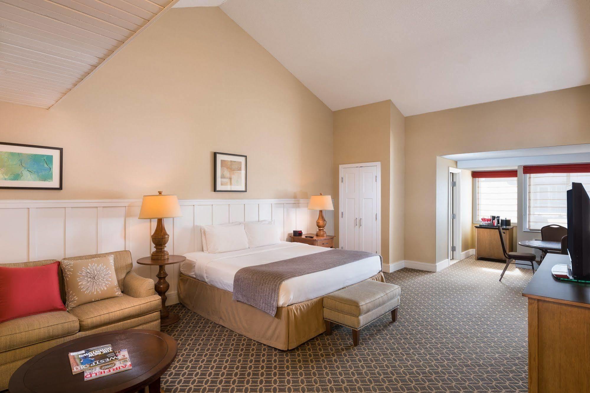 The Westport Inn, An Ascend Hotel Collection Member Exterior foto